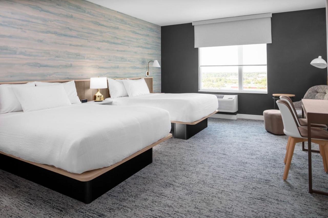 Towneplace Suites By Marriott Tampa Клируотер Экстерьер фото